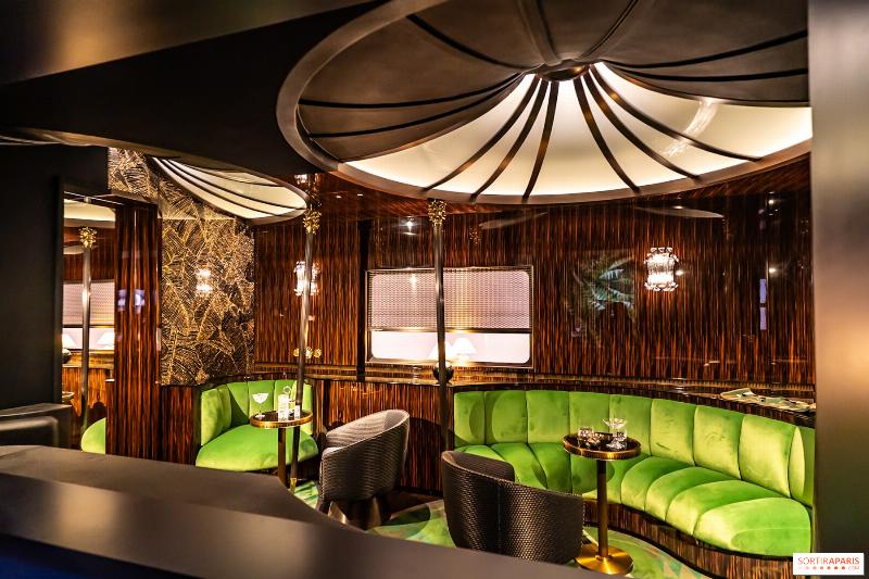 Sculpture panthère Art Déco exposée musée français, élégance intemporelle